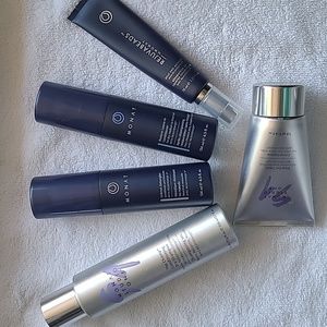 Monat hair care set